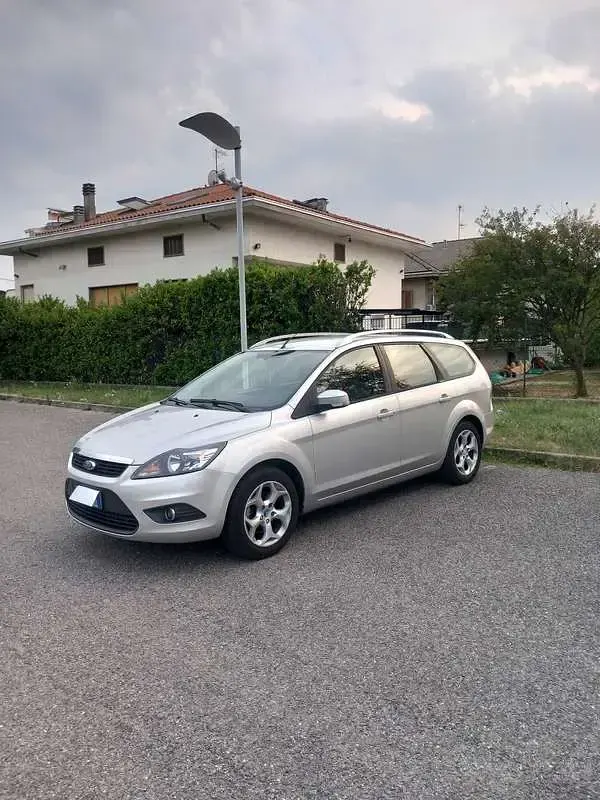 Usata Ford Focus Style 109 CV (80 kW) 2011 Station wagon