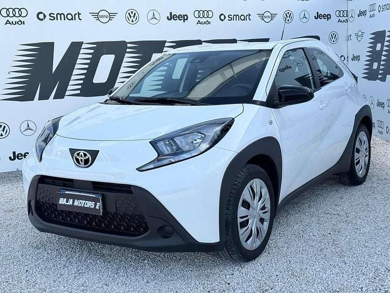 Usata Toyota Aygo X Edition 72 CV (52 kW) 2025 Bianco SUV