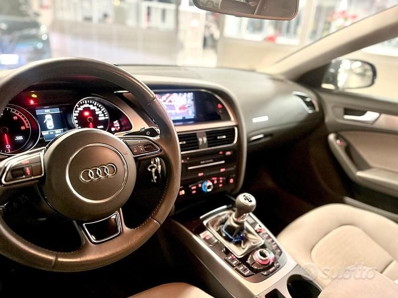 Usata Audi A5 177 CV (130 kW) 2012 Blu Coupé