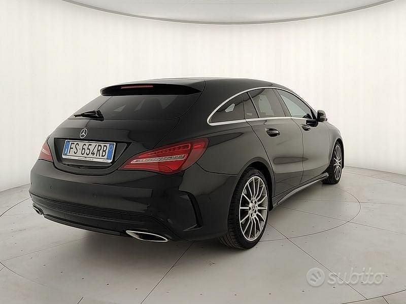 Usata Mercedes CLA200 Shooting Brake Premium 136 CV (100 kW) 2018 Nero Station wagon