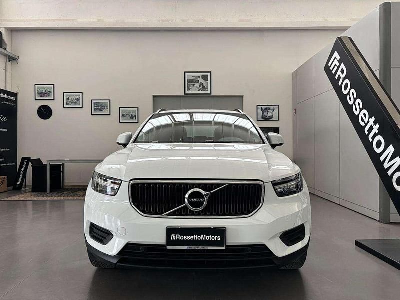 Usata Volvo XC40 Momentum 129 CV (94 kW) 2021 Bianco SUV