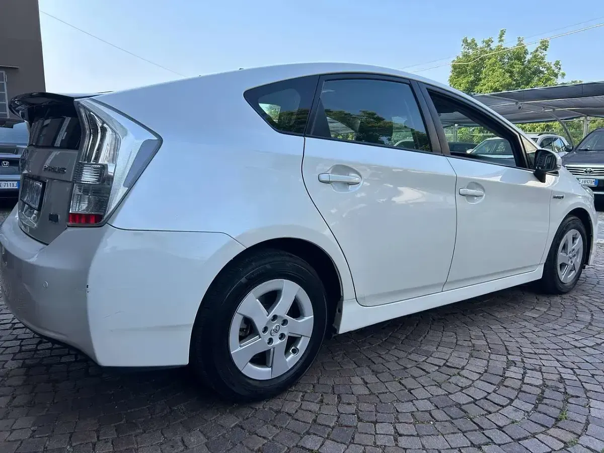 Usata Toyota Prius 99 CV (72 kW) 2009 Bianco Utilitaria