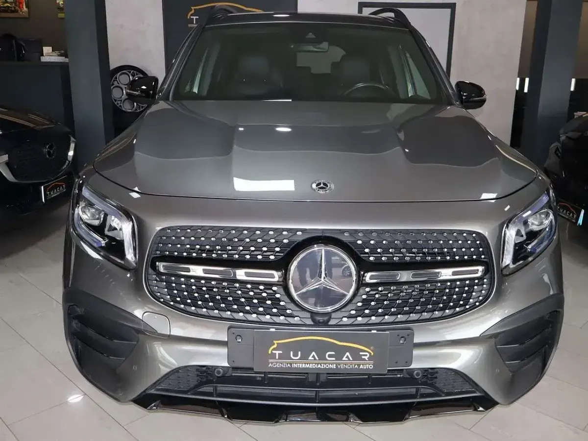 Usata Mercedes GLB180 Premium 116 CV (85 kW) 2020 Grigio SUV