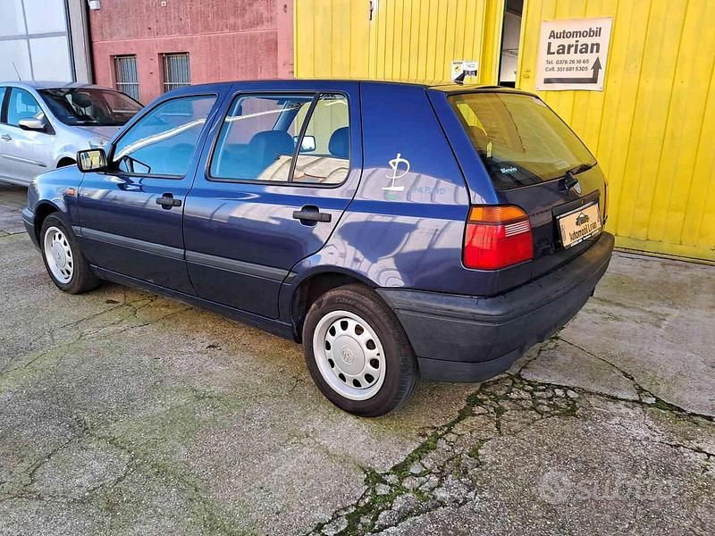 Usata VW Golf III 101 CV (74 kW) 1995 Blu Berlina