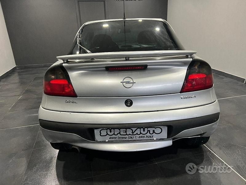 Occasion Opel Tigra 90 ch (66 kW) 1999 Gris Coupé