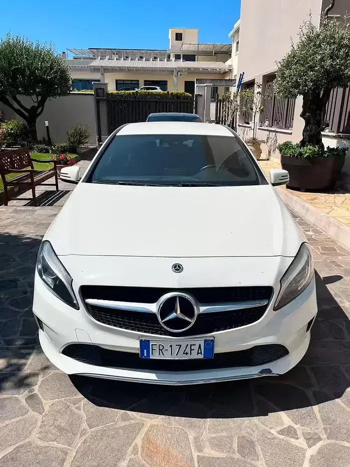 Usata Mercedes A180 Premium 109 CV (80 kW) 2018 Bianco Berlina