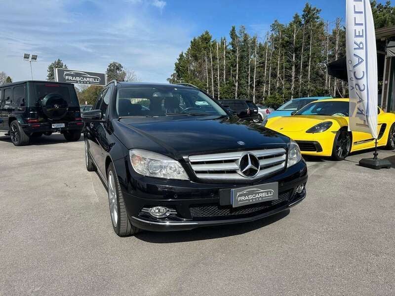 Nero metallizzato Usata 2008 Mercedes C320 Avantgarde Station wagon | 8900 € (Ottimo prezzo) - Immagine 1/4
