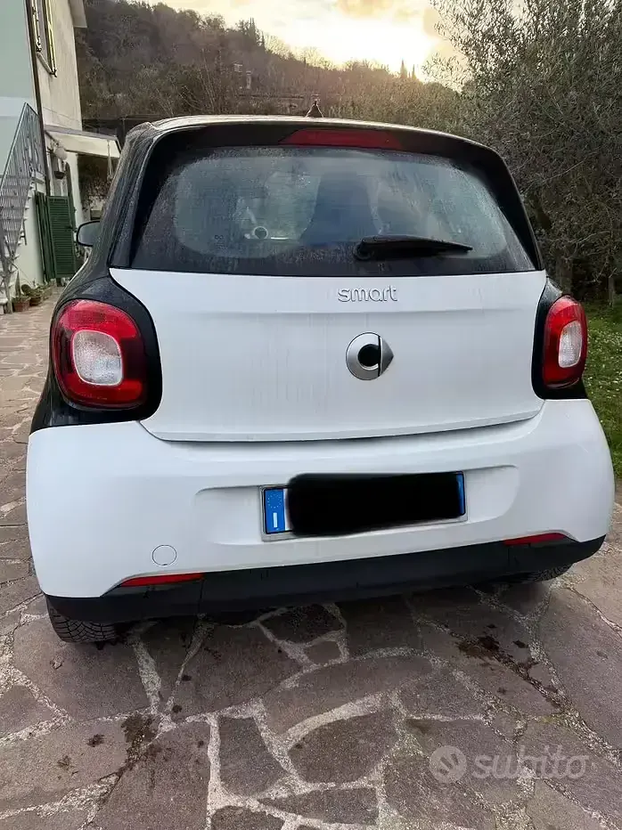 Usata Smart ForFour 41 CV (30 kW) 2017 Bianco Utilitaria