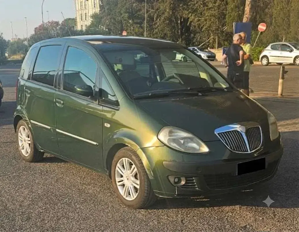Usata Lancia Musa 69 CV (50 kW) 2005 Monovolume