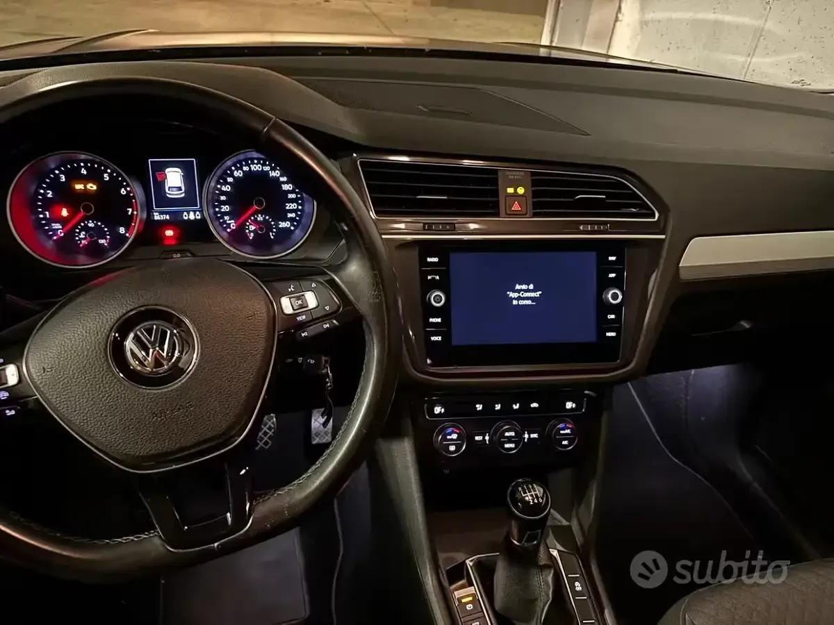 Usata VW Tiguan Business 131 CV (96 kW) 2020 Grigio SUV