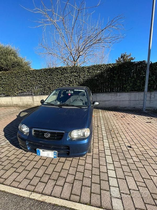 Blu Usata 2003 Suzuki Alto Due volumi | 2500 € - Immagine 1/4