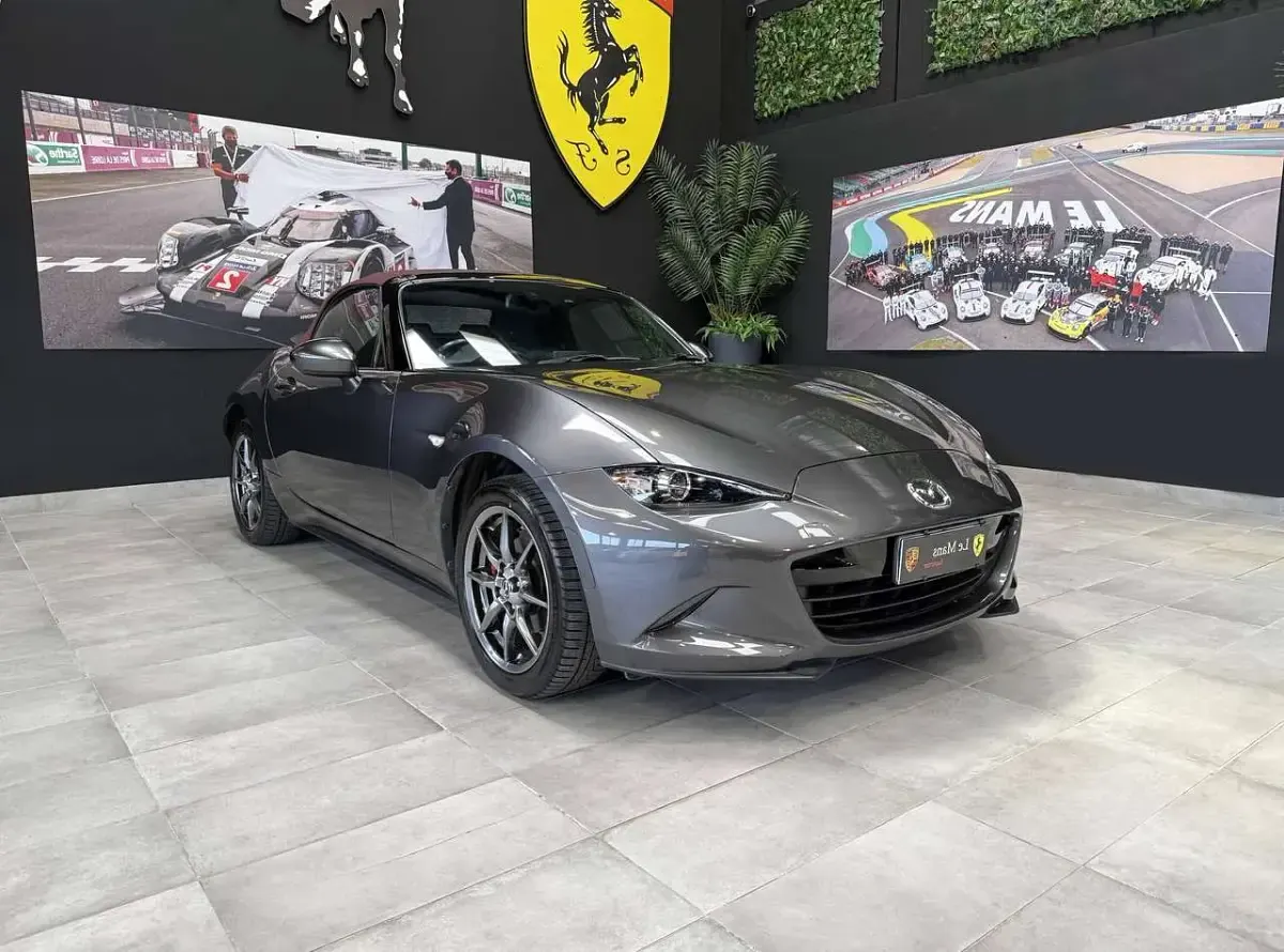 Usata Mazda MX5 Edition 131 CV (96 kW) 2018 Machine grey Cabrio