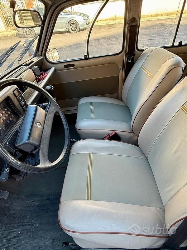 Usata Renault R4 33 CV (24 kW) 1990 Berlina