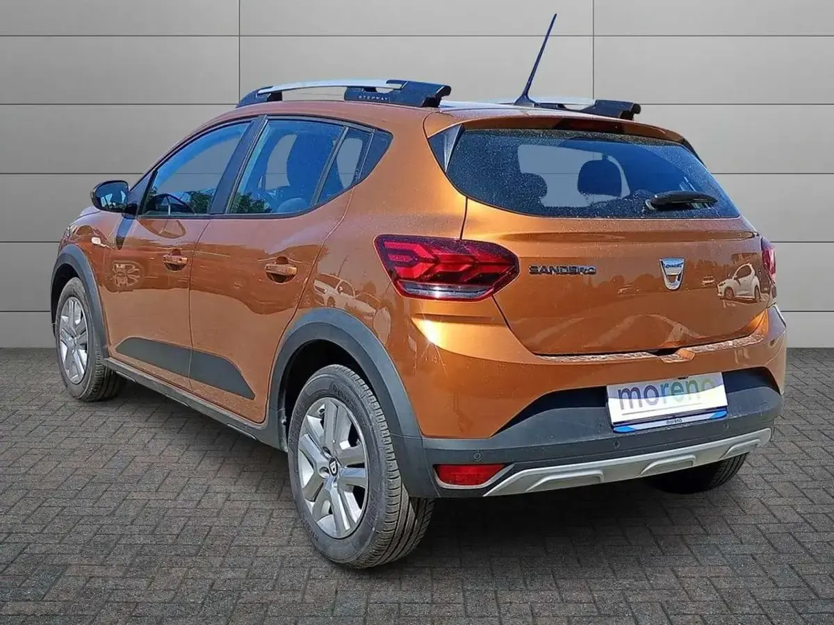 Usata Dacia Sandero Comfort 101 CV (74 kW) 2022 Other Utilitaria