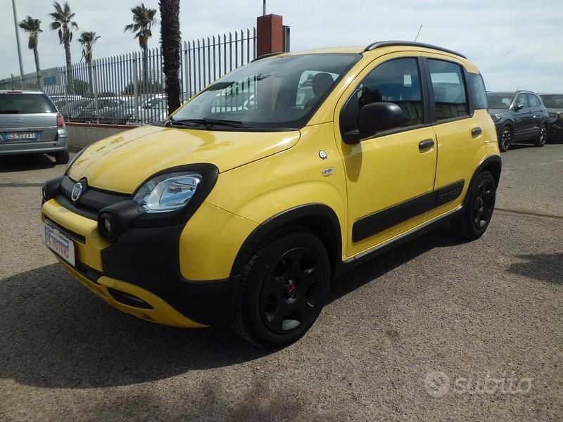 Usata Fiat Panda Cross Cross 69 CV (50 kW) 2019 Giallo Utilitaria