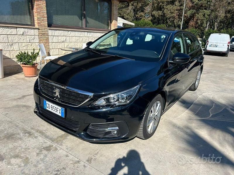 Usata Peugeot 308 Active 131 CV (96 kW) 2021 Nero Station wagon