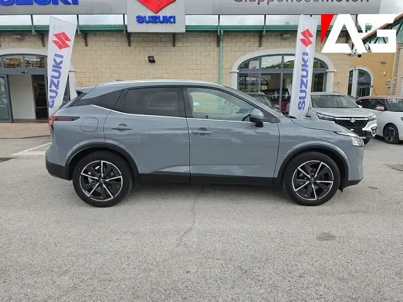 Usata Nissan Qashqai Tekna 140 CV (102 kW) 2022 Grigio SUV