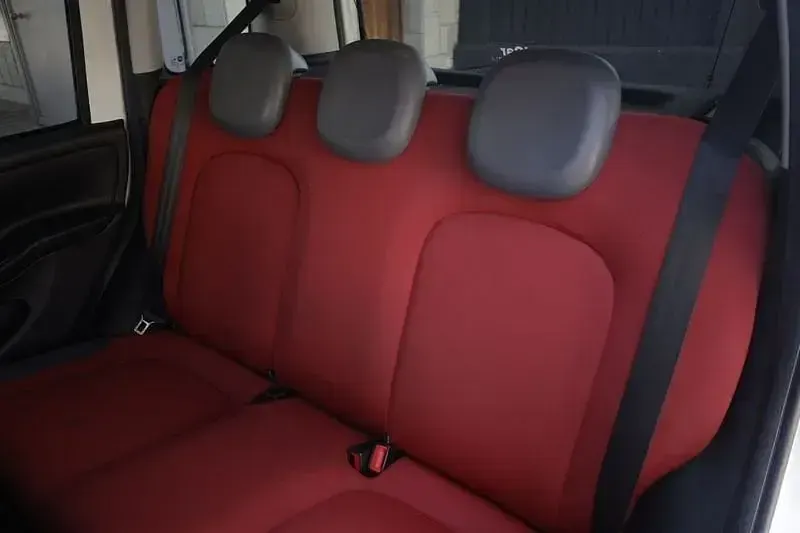 Usata Fiat Panda 4x4 S 84 CV (61 kW) 2019 Bianco Utilitaria