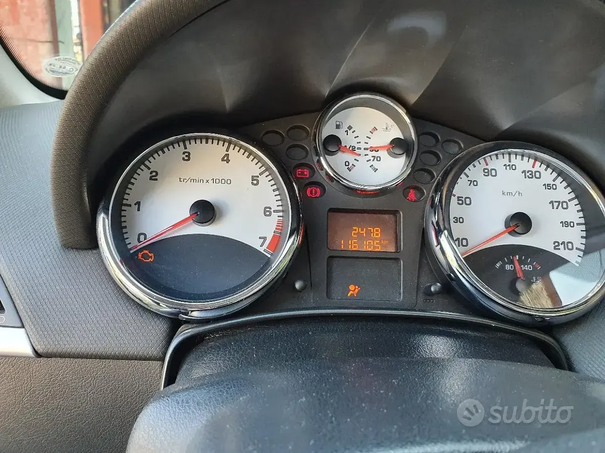 Usata Peugeot 207 CC 109 CV (80 kW) 2009 Bluazzurro Cabrio
