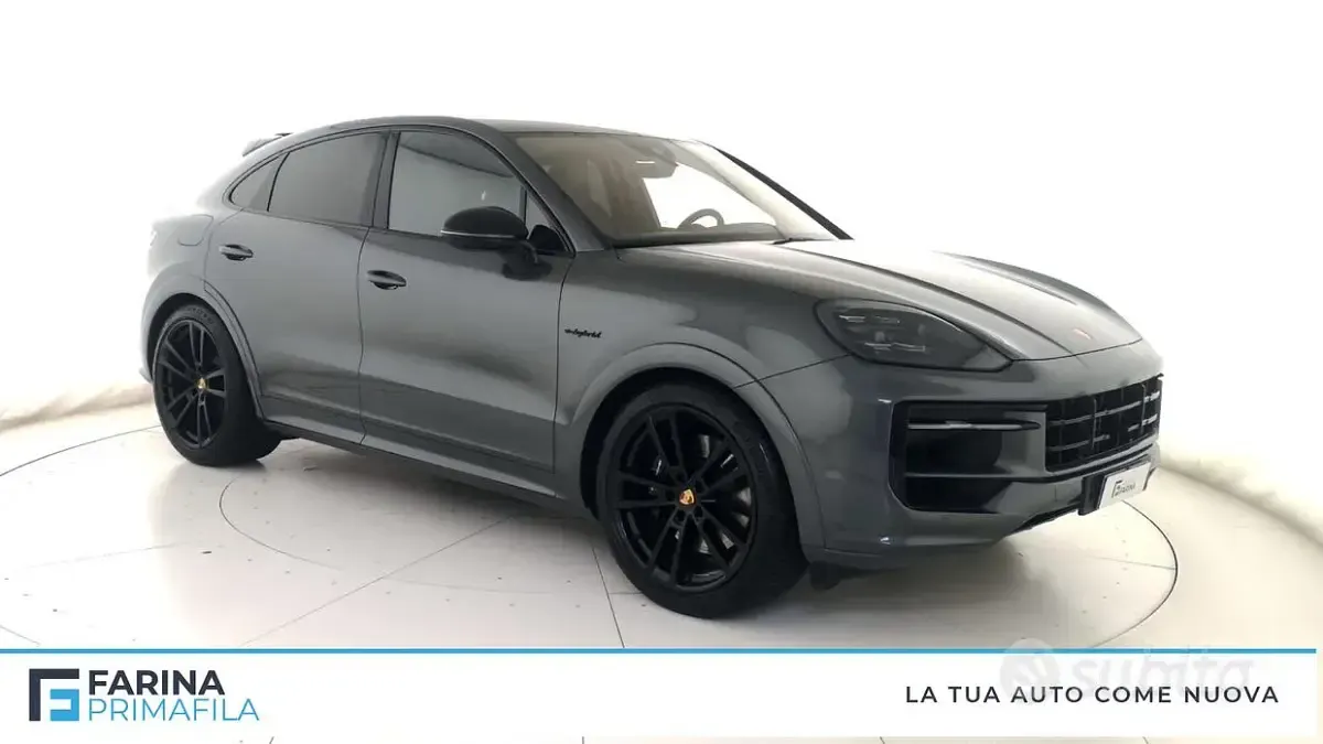 Gebraucht Porsche Cayenne 305 PS (224 kW) 2024 Grau SUV