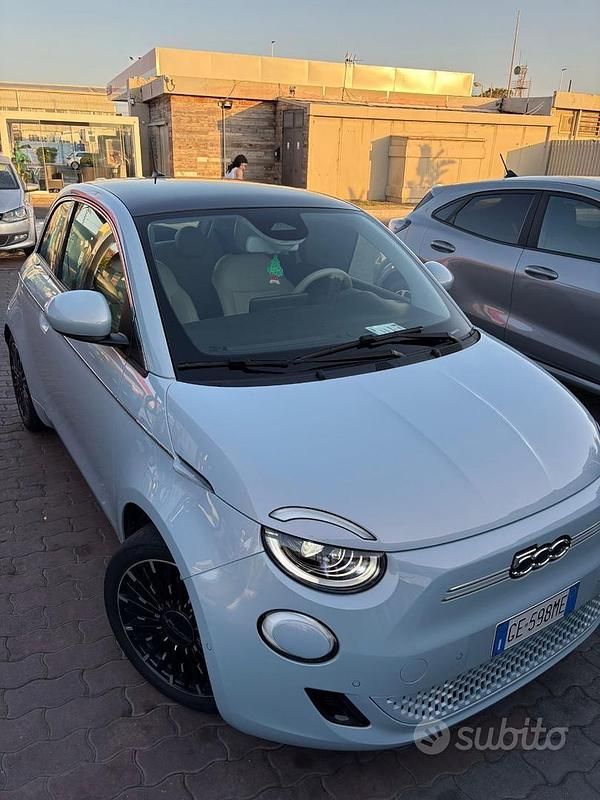 Usata 2021 Fiat 500e La Prima | 18.200 € - Immagine 1/4