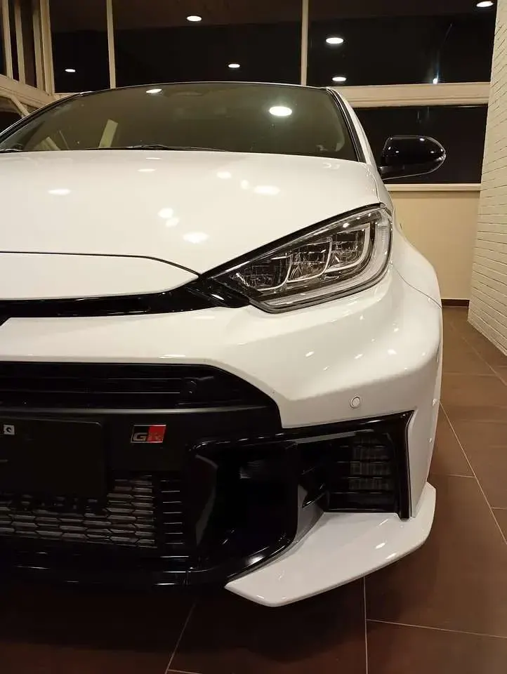 Nuova Toyota Yaris 280 CV (205 kW) 2025 Bianco Berlina