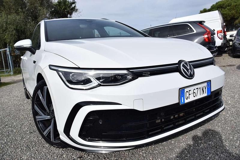 Usata VW Golf VII R-line 150 CV (110 kW) 2020 Bianco Station wagon