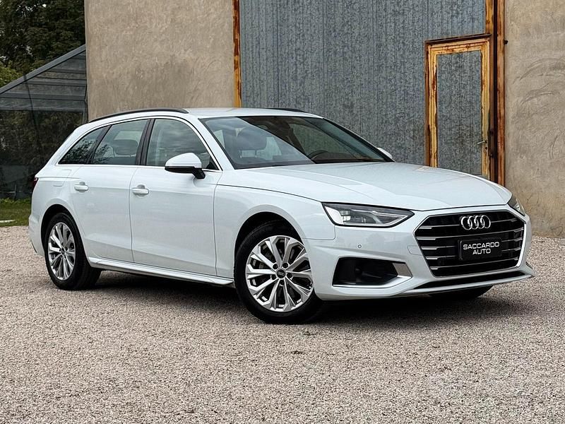 Bianco Usata 2021 Audi A4 Business Tre volumi | 23.490 € (Super prezzo) - Immagine 1/4