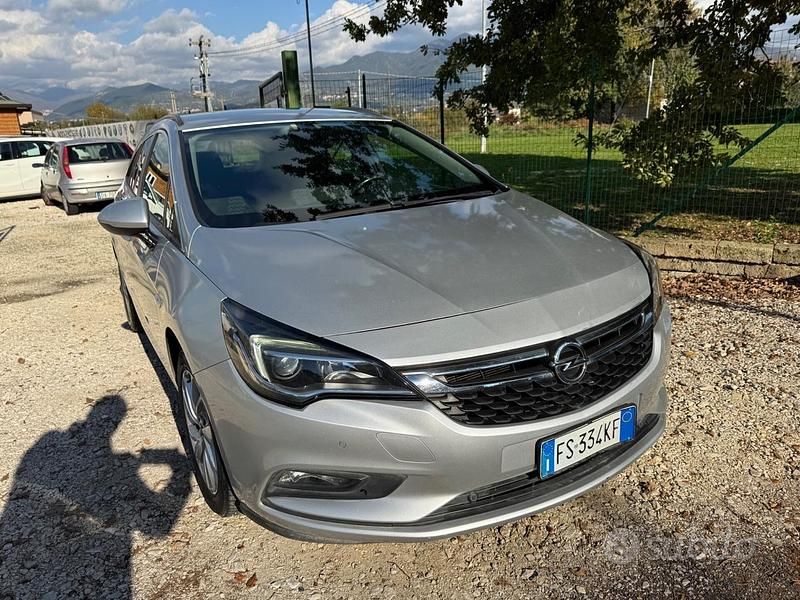 Grigio Usata 2019 Opel Astra Innovation Station wagon | 9999 € (Buon prezzo) - Immagine 1/4