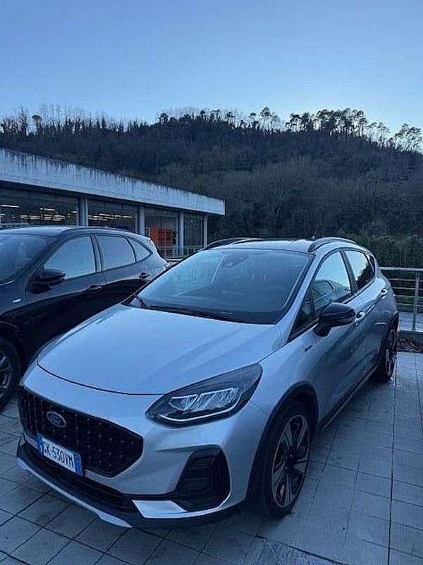 Usata Ford Fiesta Active 124 CV (91 kW) 2022 Argento Berlina