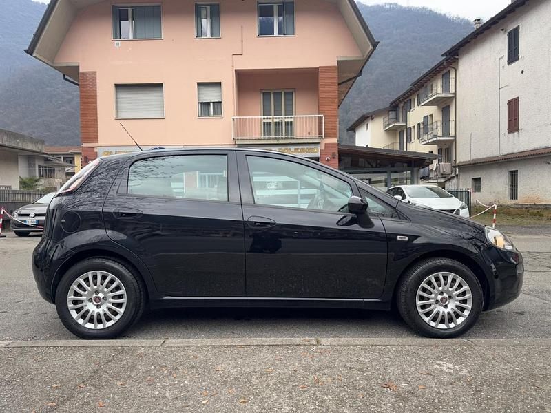 Usata Fiat Punto Lounge 75 CV (55 kW) 2014 Nero Berlina