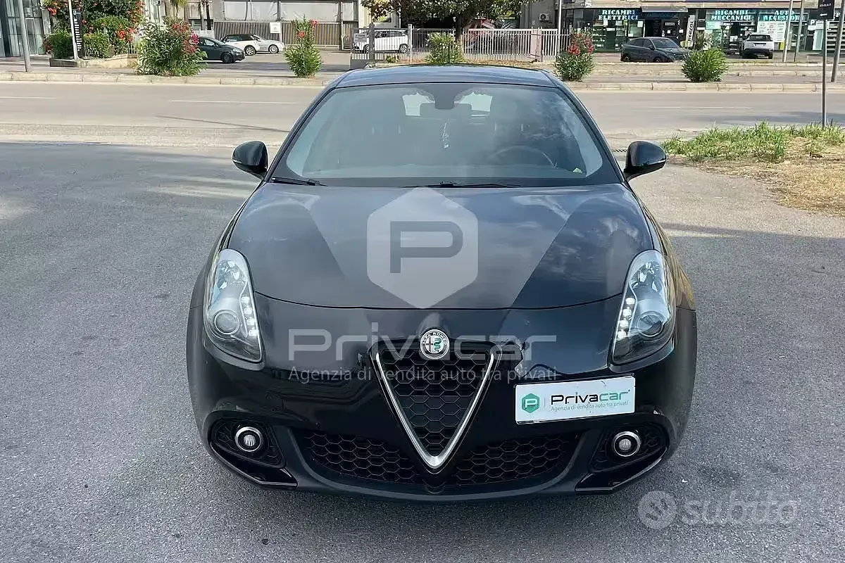 Usata Alfa Romeo Giulietta Business 120 CV (88 kW) 2019 Nero Utilitaria
