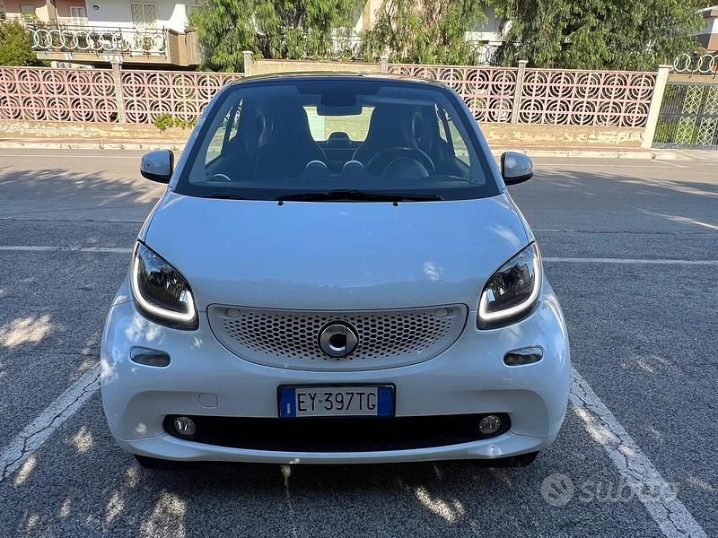 Usata Smart ForTwo Coupé 61 CV (44 kW) 2015 Bianco Coupé