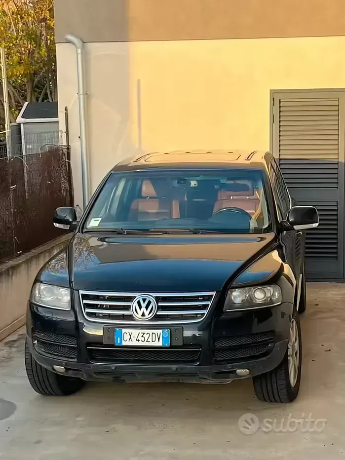 Usata VW Touareg 224 CV (164 kW) 2005 Nero SUV