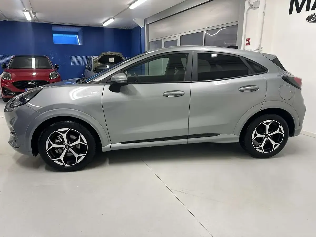Usata Ford Puma ST-Line 125 CV (91 kW) 2025 Solar silver SUV