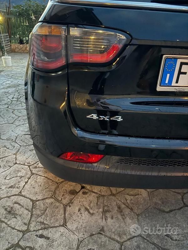 Usata Jeep Compass 140 CV (102 kW) 2020 Nero SUV