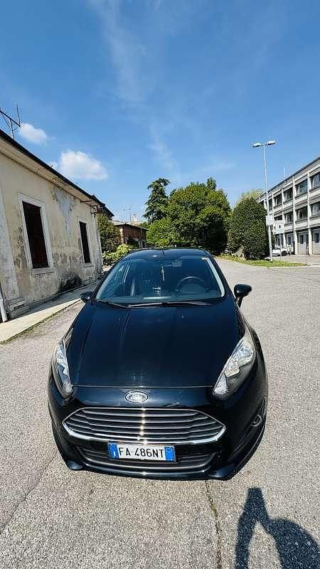 Usado Ford Fiesta 97 HP (71 kW) 2015 Citadino