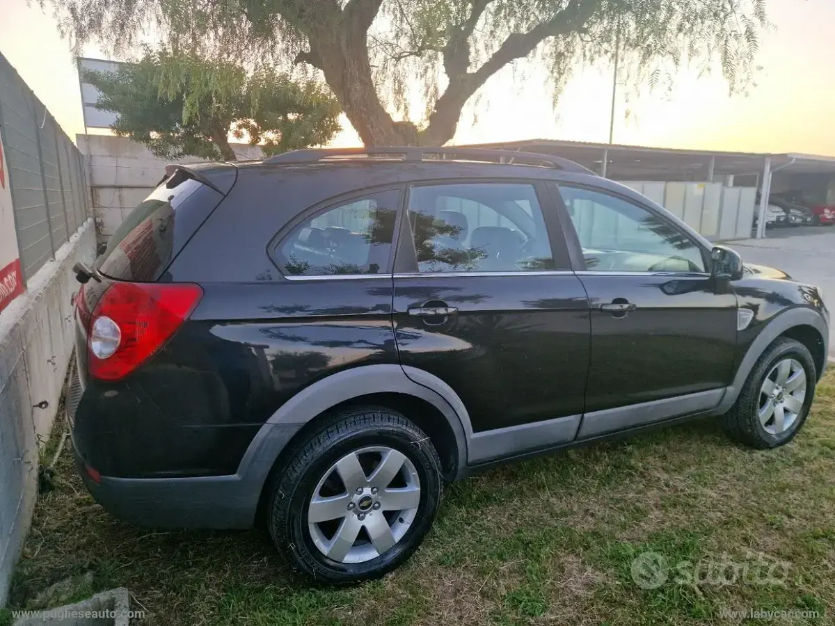 Usata Chevrolet Captiva 127 CV (93 kW) 2011 Nero SUV