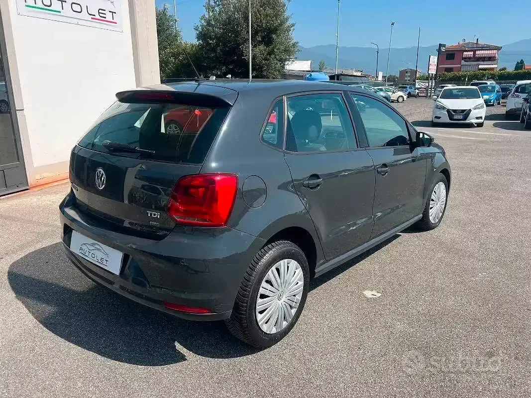 Usata VW Polo Comfortline 75 CV (55 kW) 2016 Grigio Berlina
