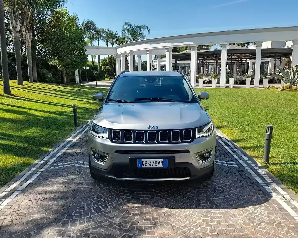 Usata Jeep Compass Limited 120 CV (88 kW) 2020 Grigio SUV