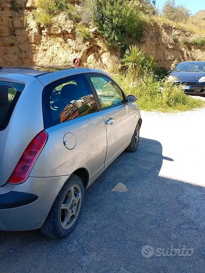 Usata Lancia Ypsilon 69 CV (50 kW) 2005 Grigio Utilitaria