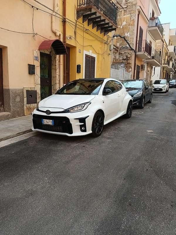 Usata Toyota Yaris 261 CV (191 kW) 2021 Utilitaria