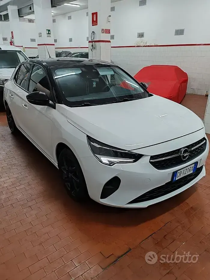 Usata Opel Corsa Design & Tech 75 CV (55 kW) 2023 Bianco Utilitaria