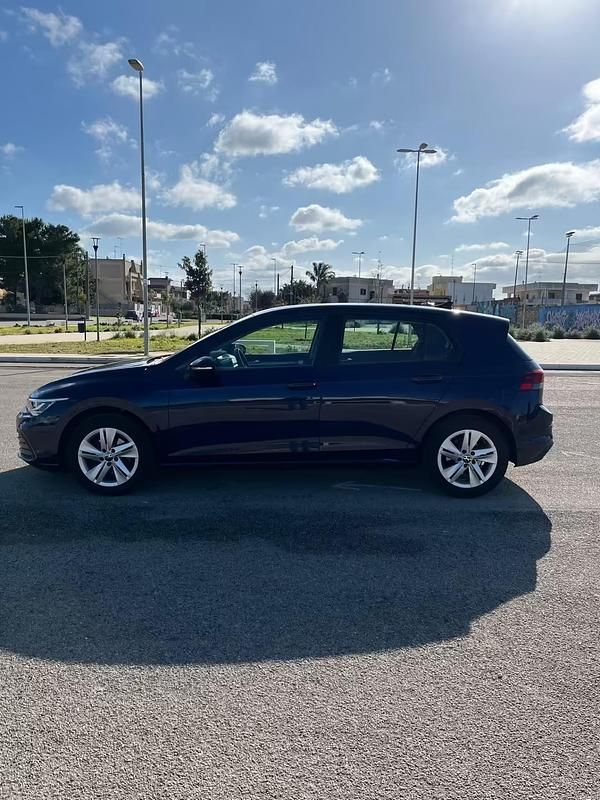 Usata VW Golf VIII Style 116 CV (85 kW) 2021 Blu Berlina