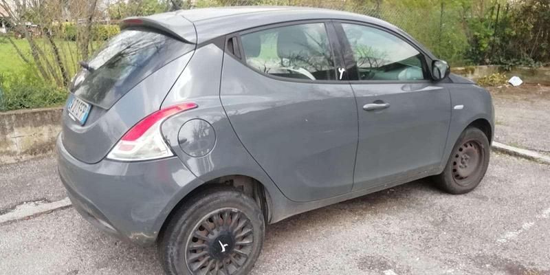 Usata Lancia Ypsilon 80 CV (58 kW) 2014 Utilitaria
