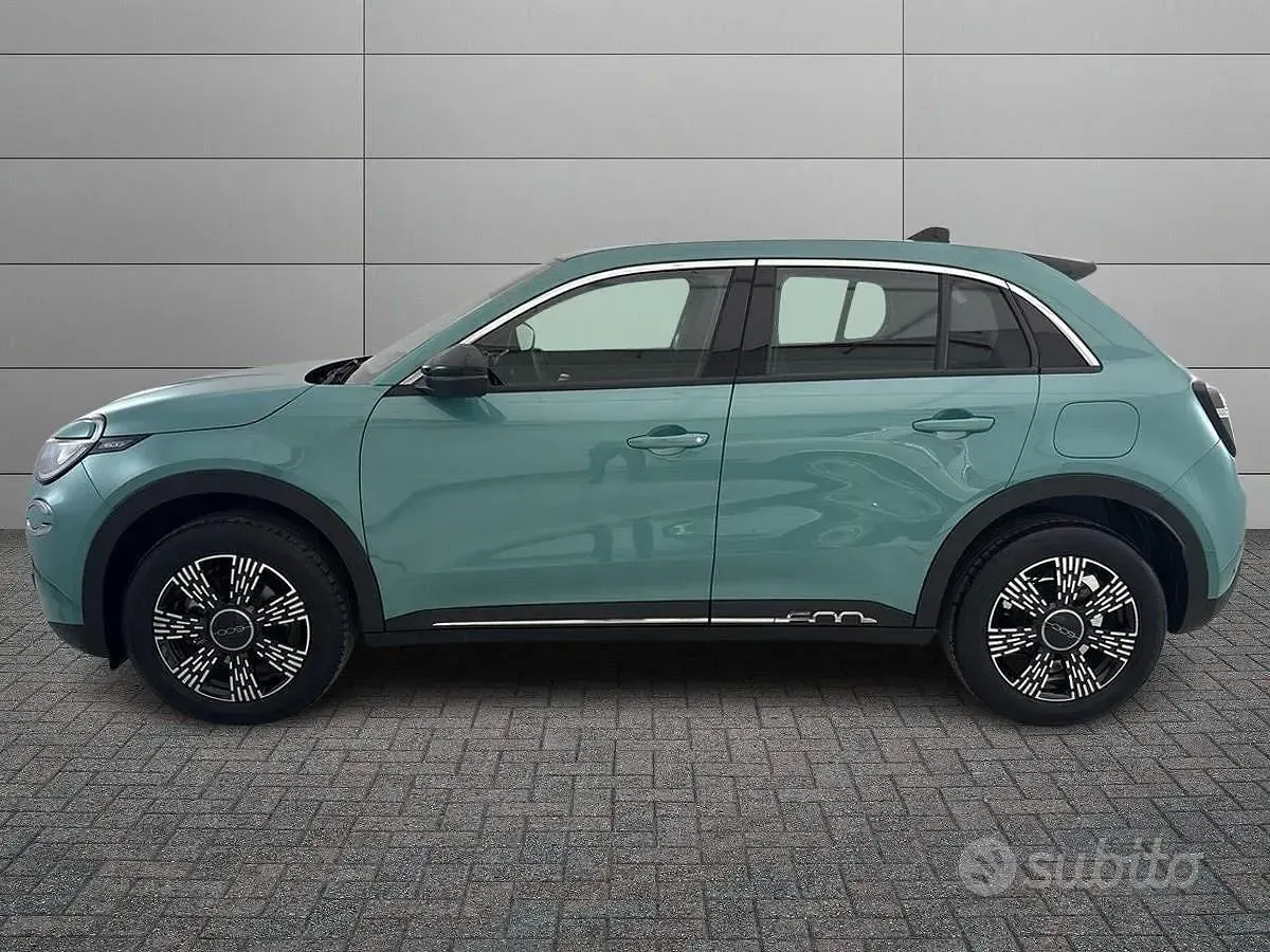 Usata Fiat 600 136 CV (100 kW) 2025 Bluazzurro SUV