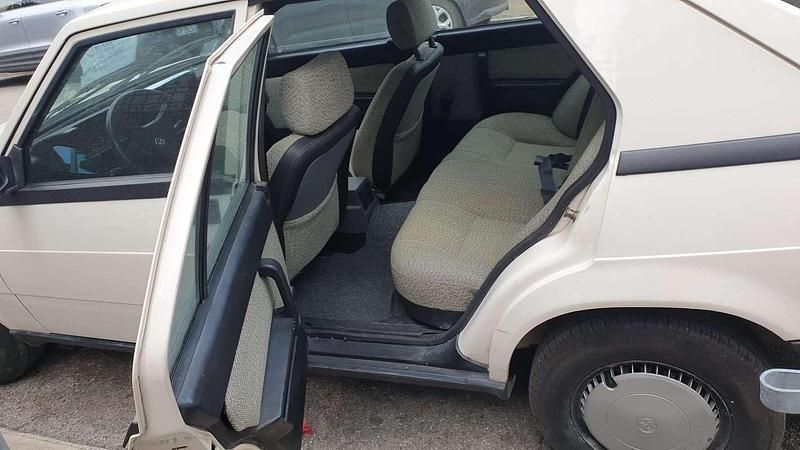 Usata Alfa Romeo 75 110 CV (80 kW) 1987 Bianco Berlina