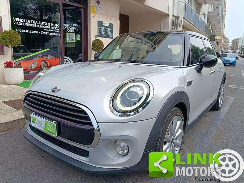 Grigio(met.) Usata 2019 Mini Cooper D Business Due volumi | 15.900 € (Buon prezzo) - Immagine 1/4