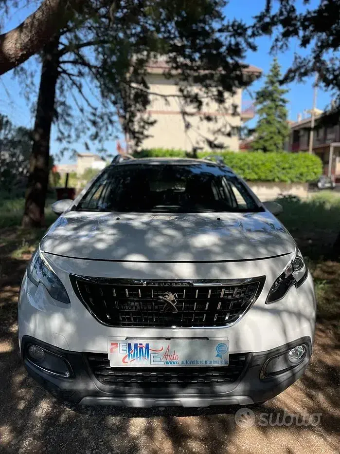 Usata Peugeot 2008 Allure 99 CV (72 kW) 2017 Bianco SUV