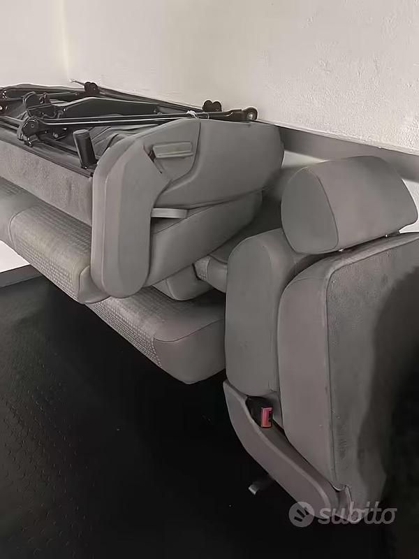 Usata VW Caddy 102 CV (75 kW) 2008 Blu Monovolume